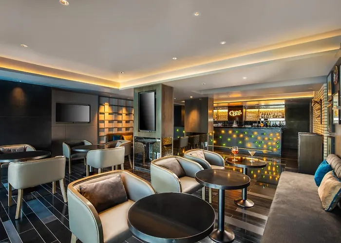 Royal Hometel Suites